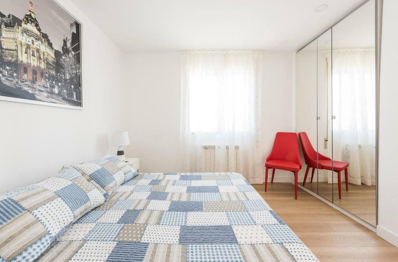 Ever House IFEMA Mar de Cristal Madrid Buitenkant foto